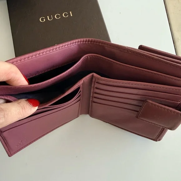 Gucci Women's pink Leather Wallet with Interlocking G Charm - Picture 5 of 7